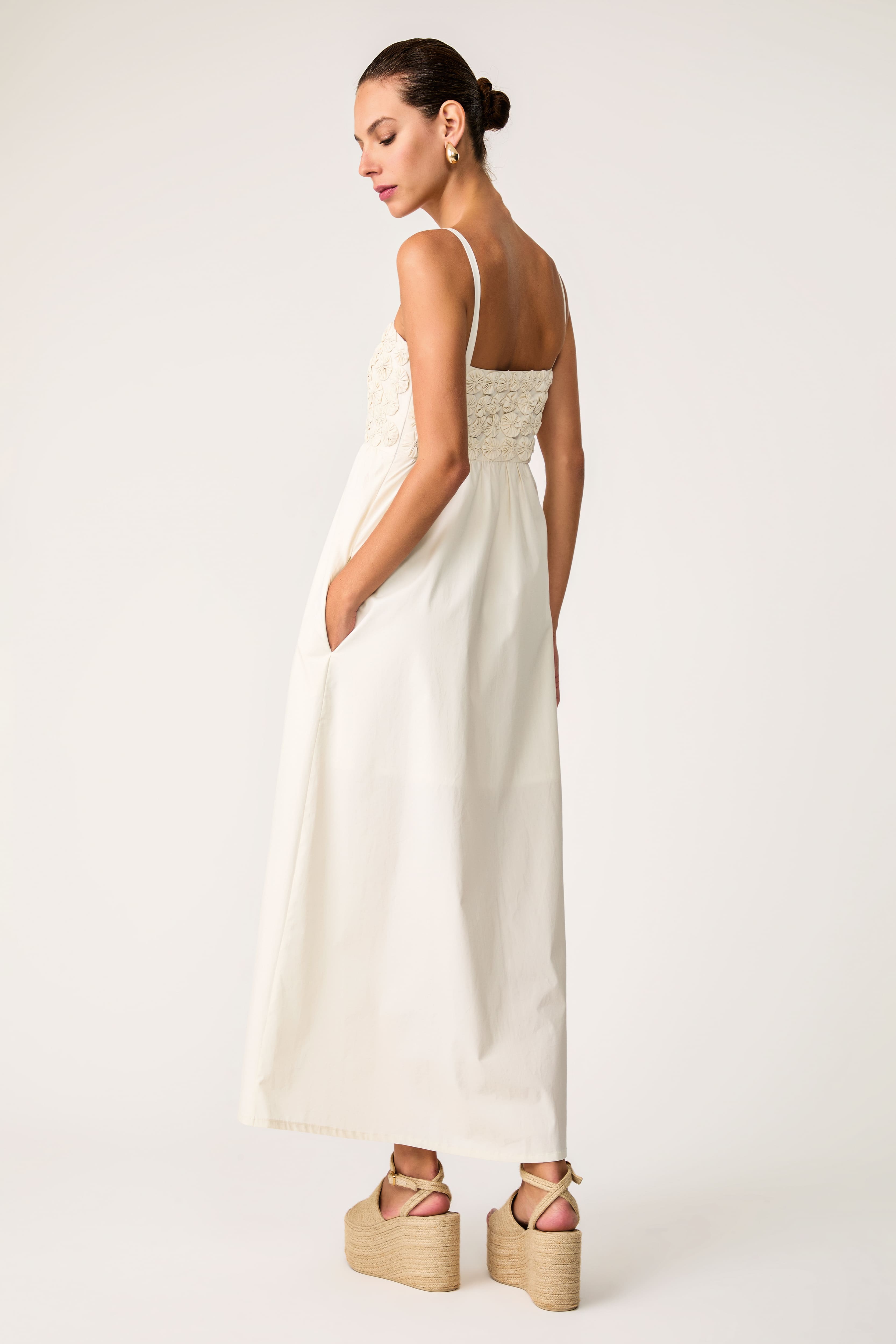 Vestido Midi Detalhes Artesanais Le Corail Champagne