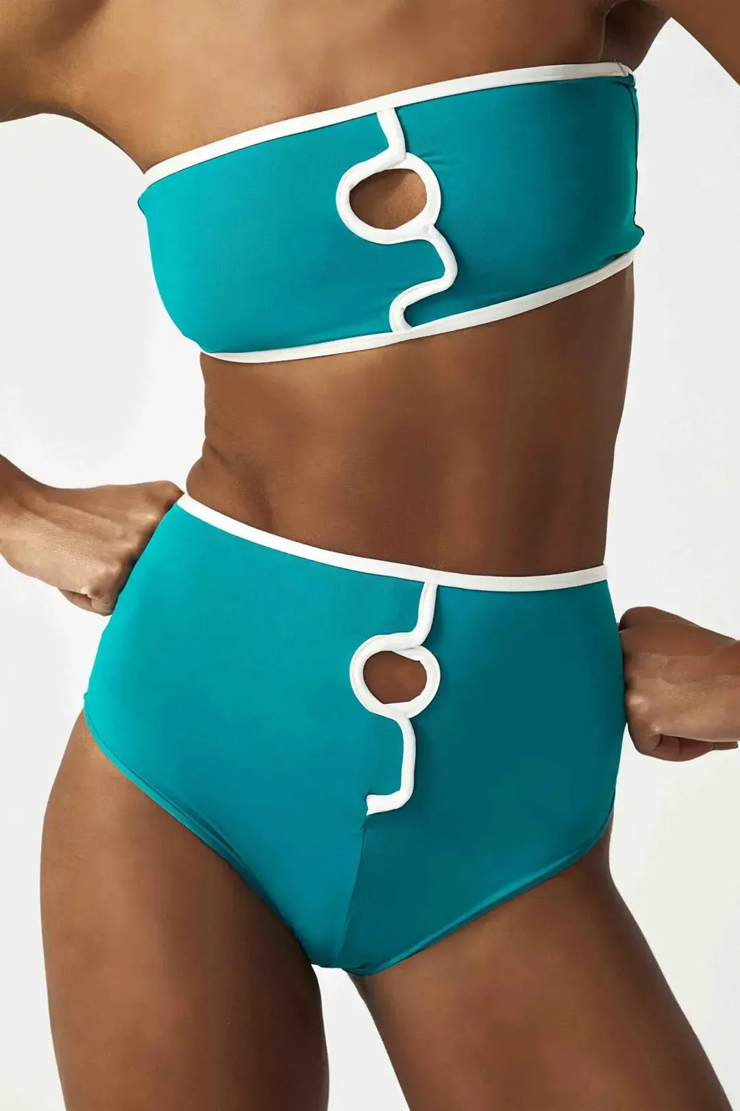 Biquini hot pants recortes forest