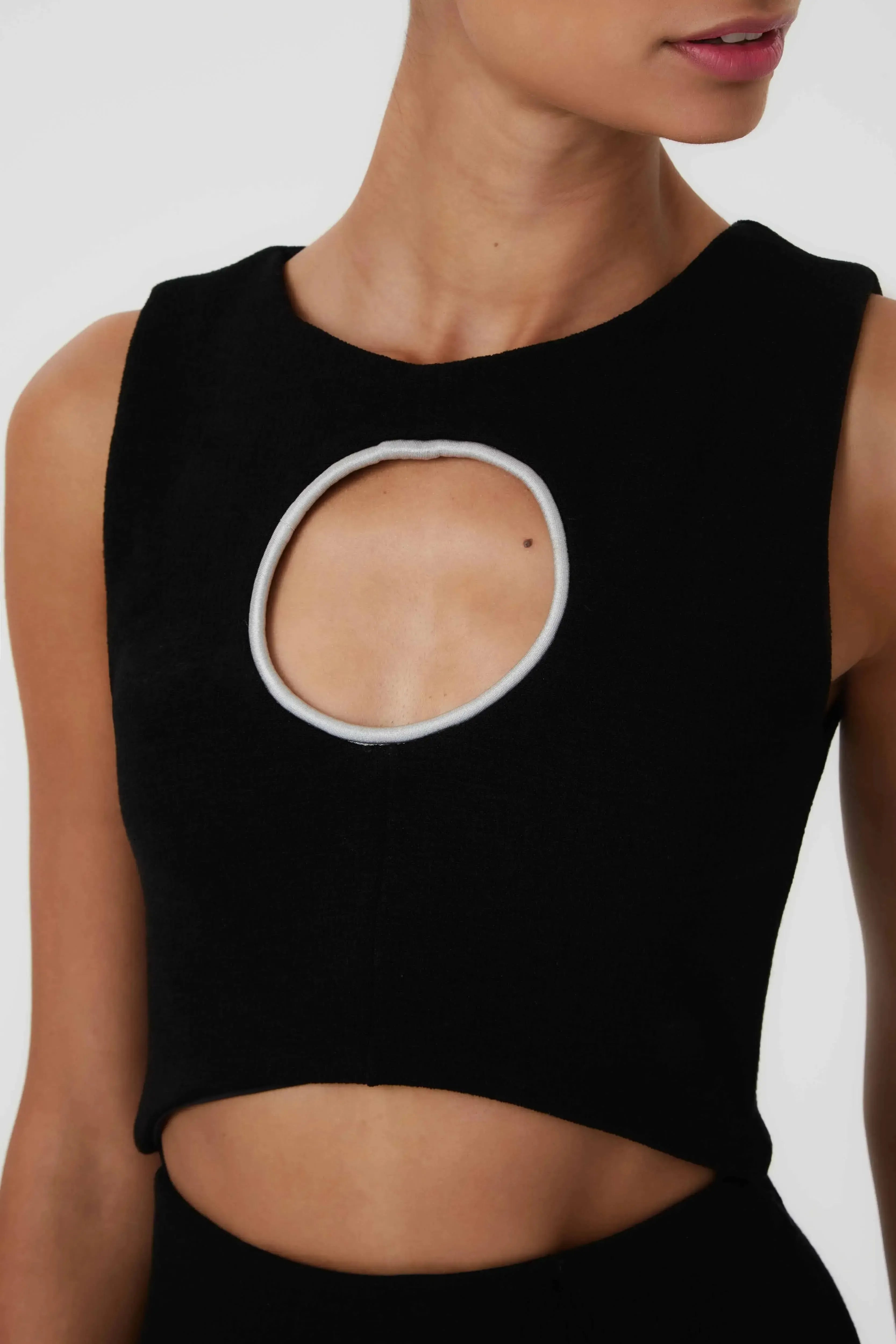 Vestido cut out círculo black