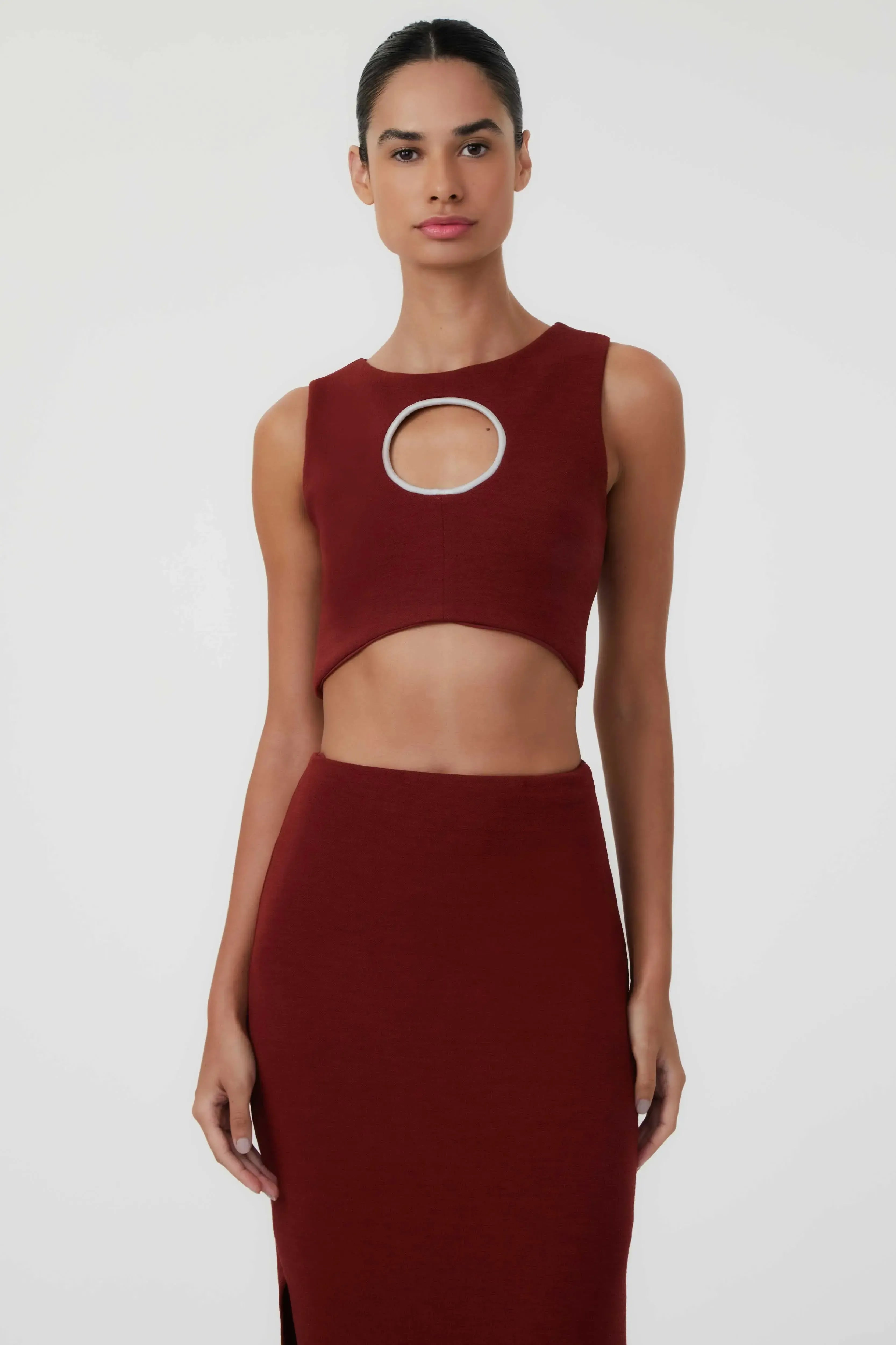 Vestido cut out círculo cherry