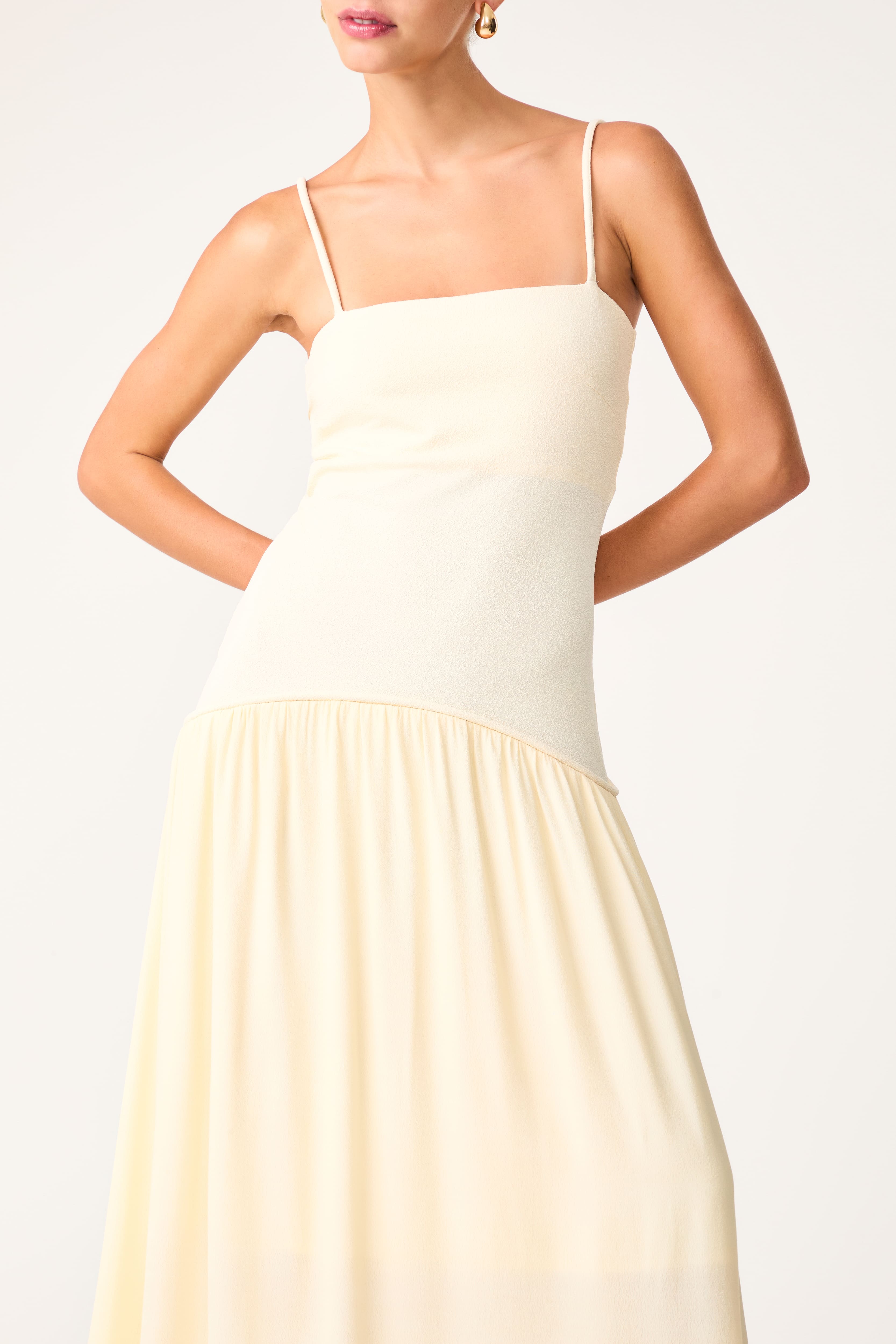 Vestido Midi Les Ondes Champagne