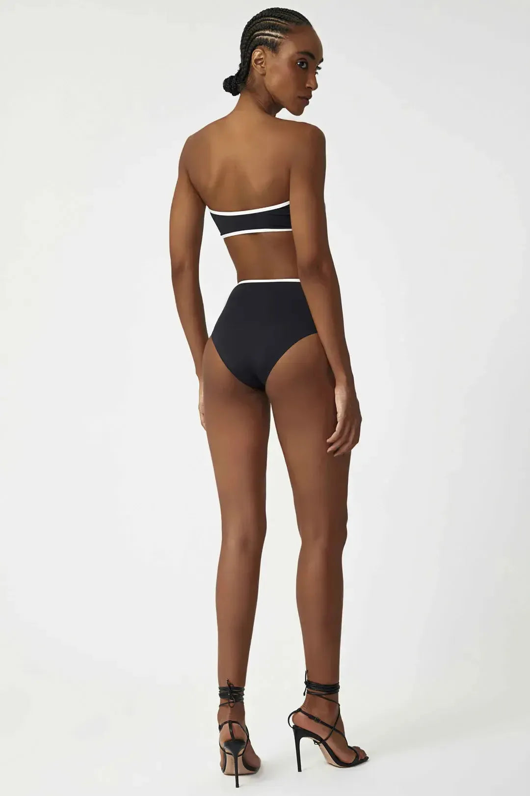 Biquíni hot pants recortes black