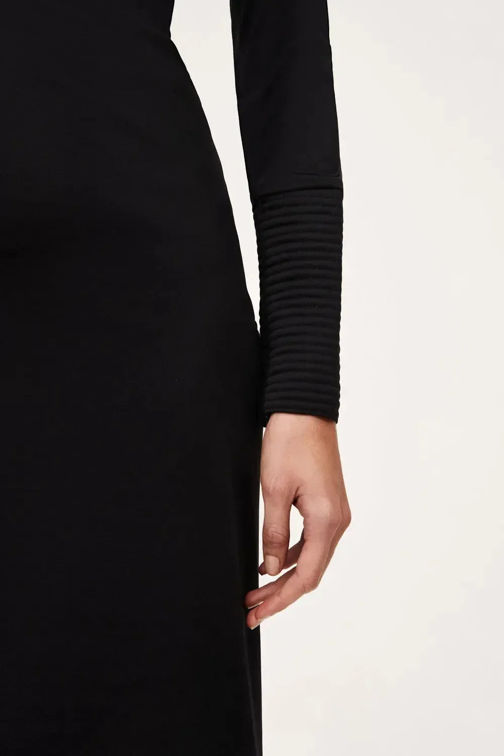 Vestido Ombro Só Punho Matelassê Black