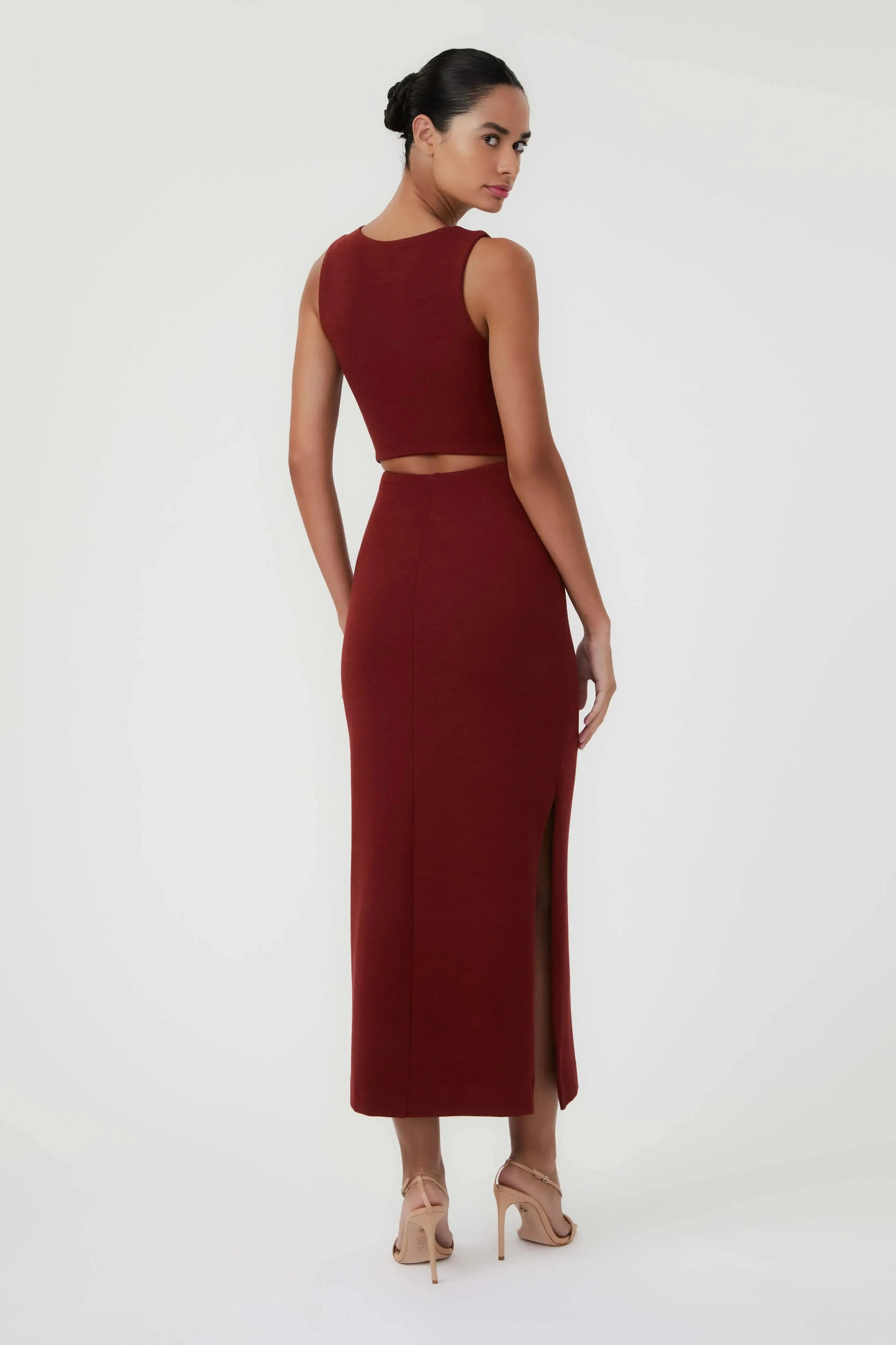Vestido cut out círculo cherry